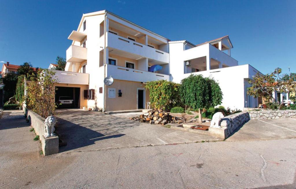Mile Appartamento Krk Town